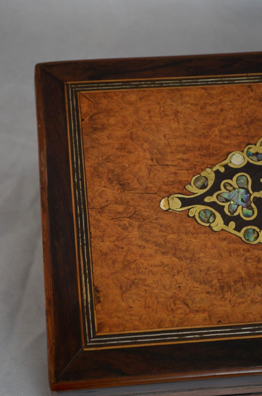 Magnificent Victorian Jewelry Box in Amboyna - Image 2