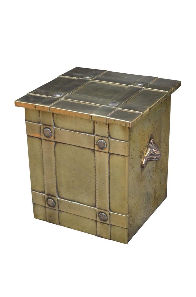 Arts and Crafts Coal Bin - Image 4