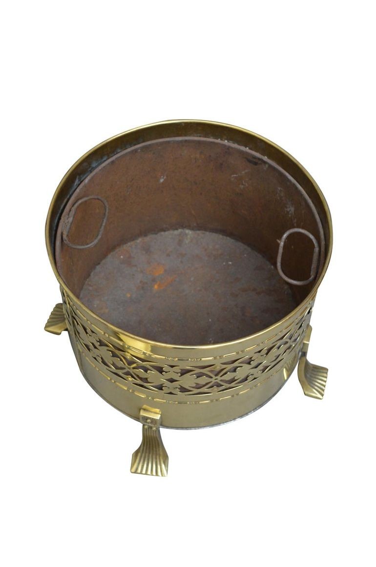 Elegant Edwardian Brass Coal Bucket or Planter - Image 4