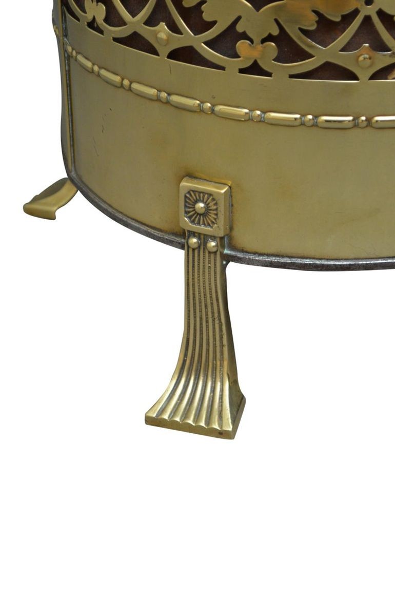 Elegant Edwardian Brass Coal Bucket or Planter - Image 5