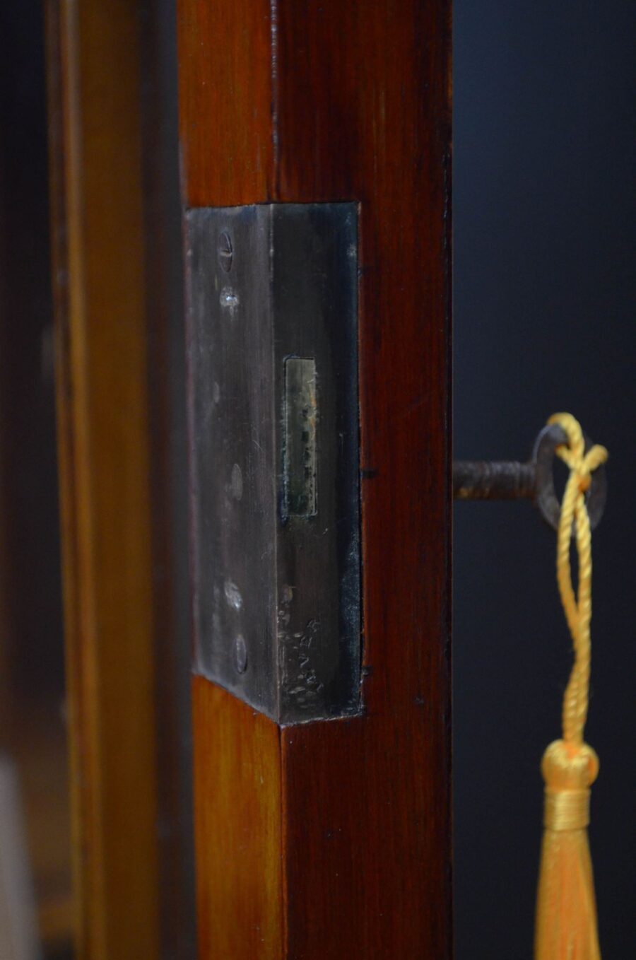 Fine Quality Edwardian Satinwood Cabinet Bookcase - Image 6