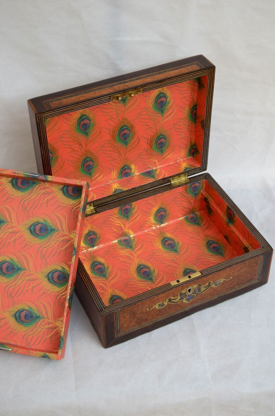 Magnificent Victorian Jewelry Box in Amboyna - Image 7