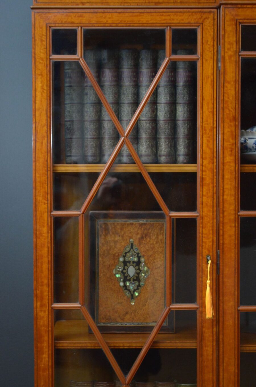 Fine Quality Edwardian Satinwood Cabinet Bookcase - Image 8