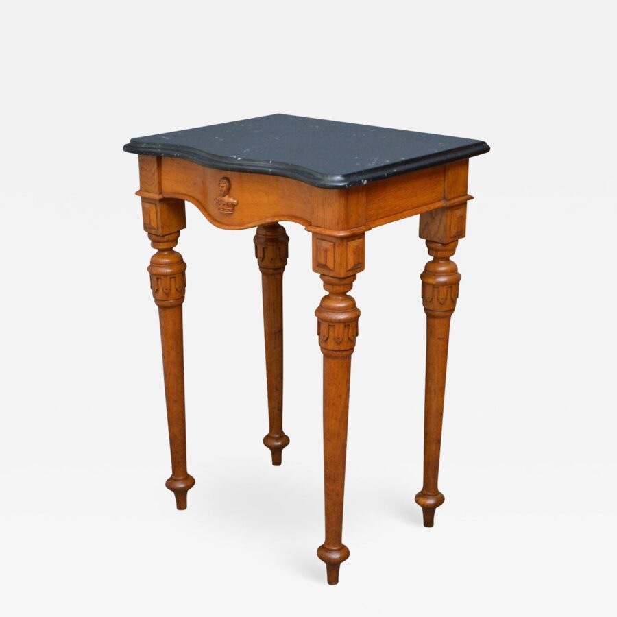 Stylish Victorian Console Table in Oak