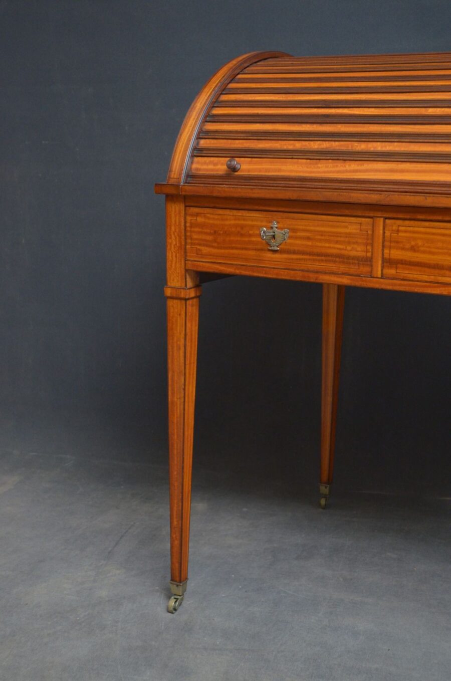 Superb Sheraton Revival Satinwood Desk - Image 14