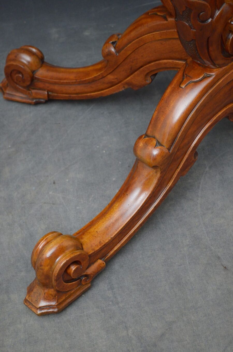 Rare Victorian Satinwood Centre Table / Dining Table - Image 15