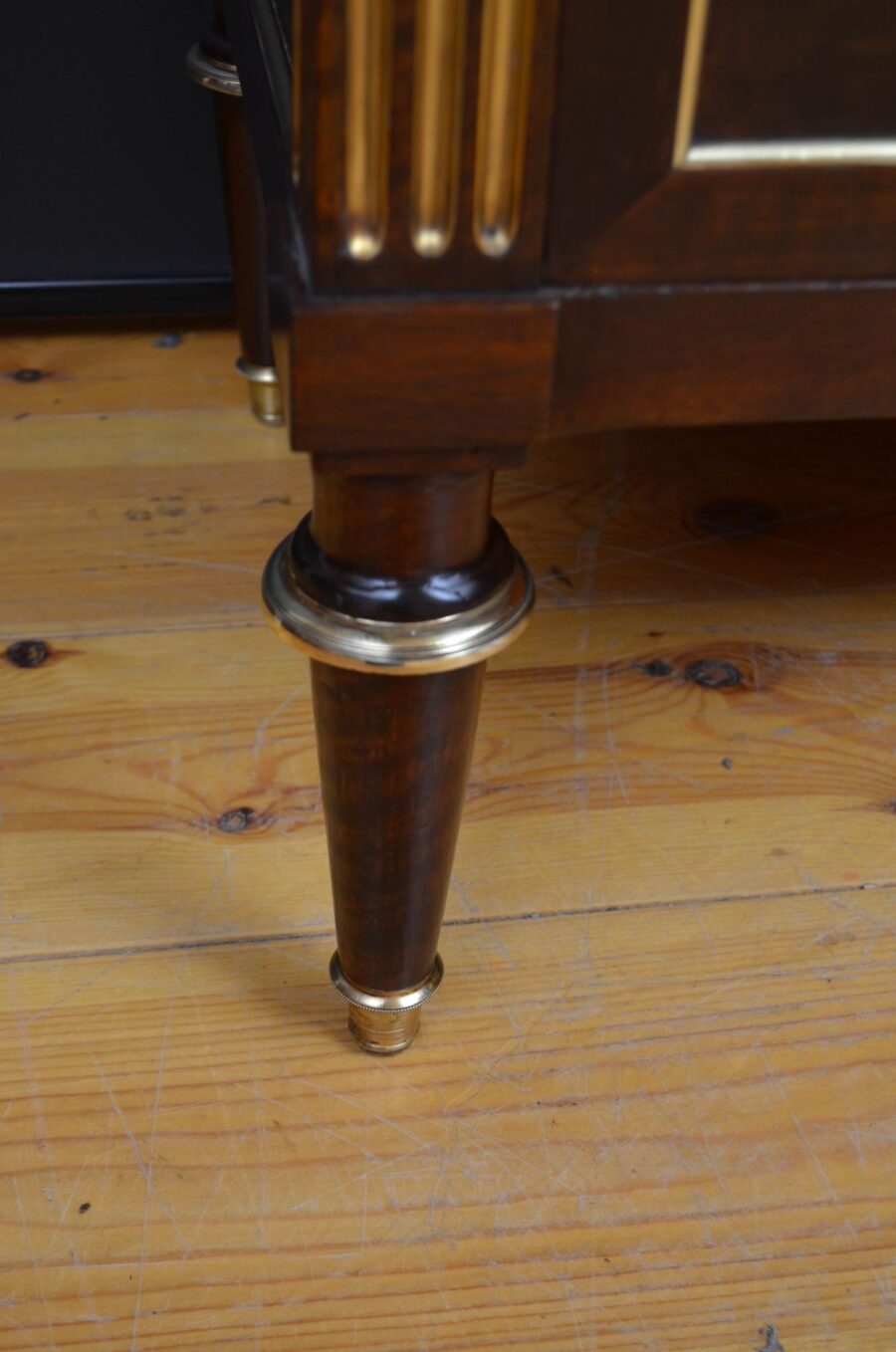 18th Century Louis XVI French Walnut commode - Image 11