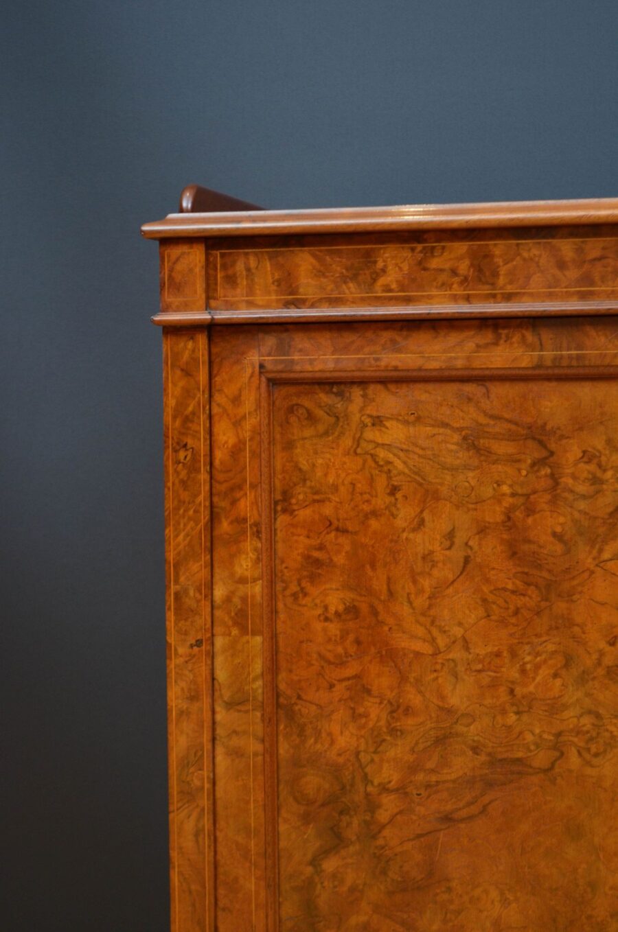 Superb English Victorian Chiffonier in Walnut - Image 10
