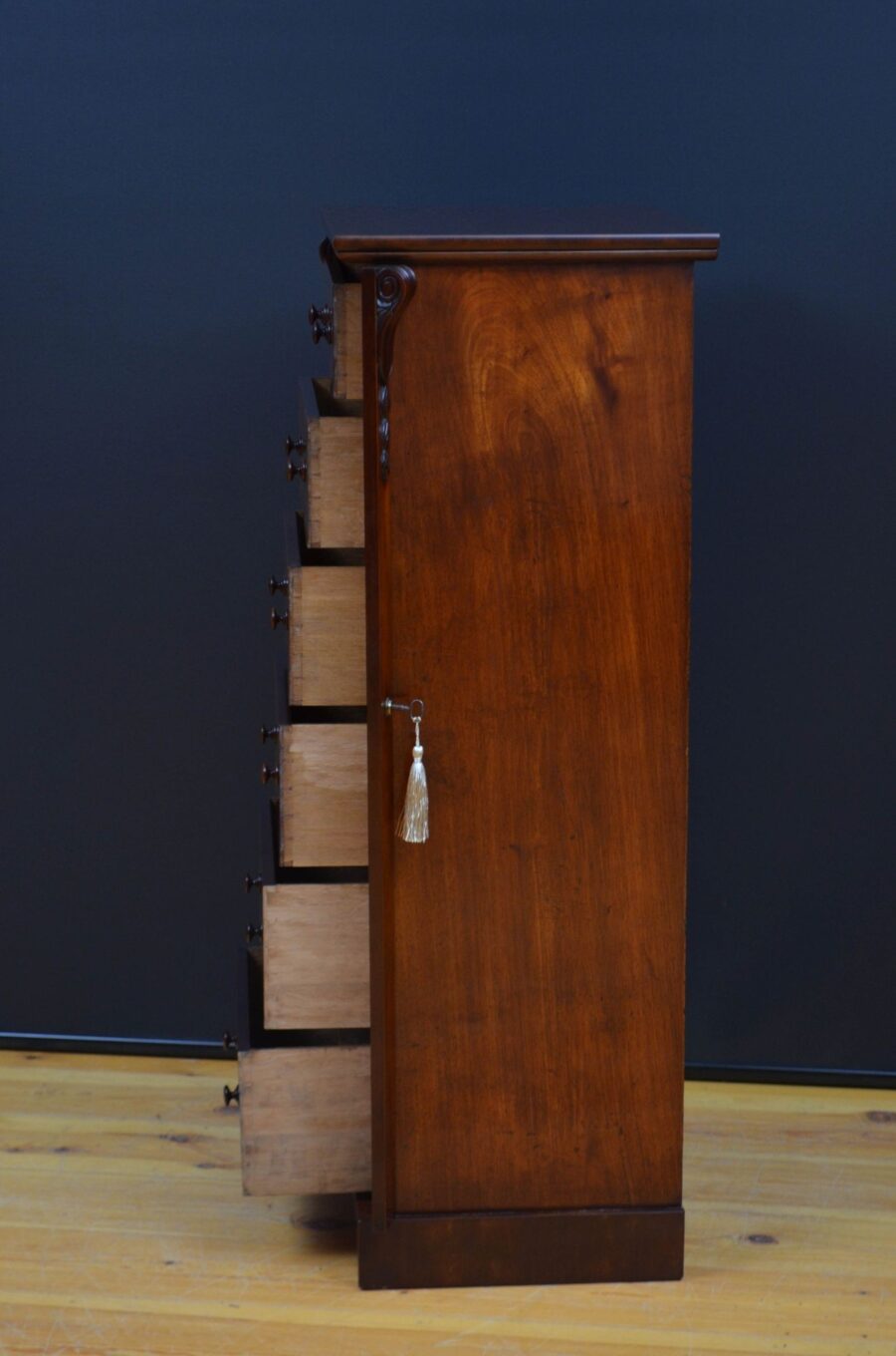 English William IV / Early Victorian Wellington Chest in Mahogany - Image 12