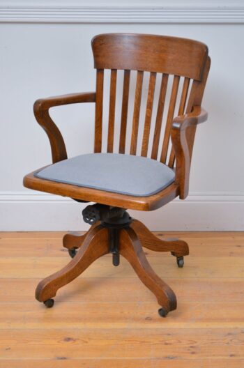 Early XXth Century Solid Oak Swivelling Desk Chair