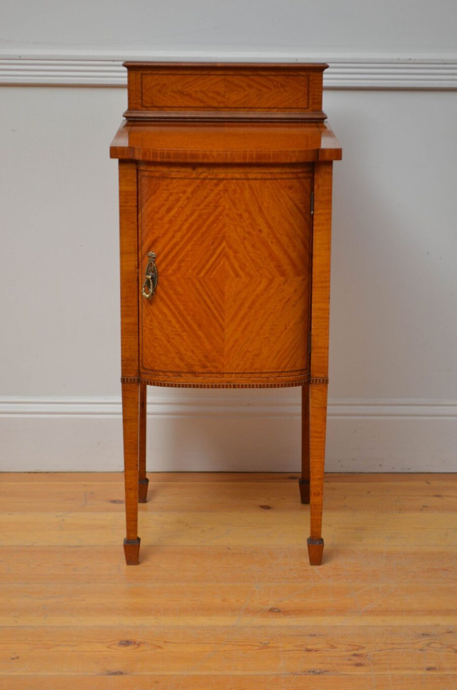 Two Edwardian Satinwood Bedside Cabinets Bedside Cupboards - Image 3