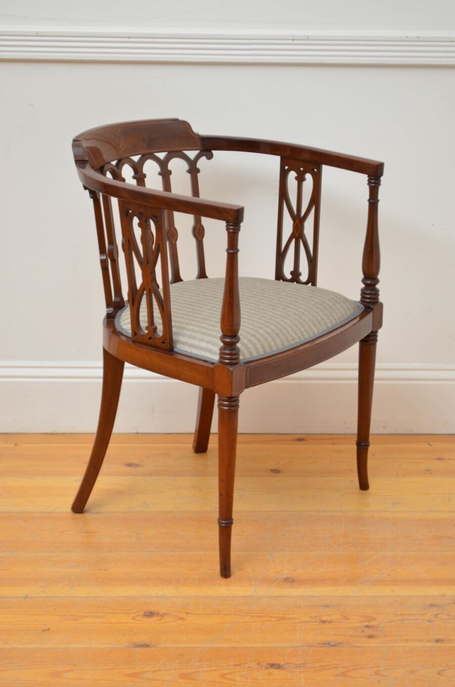 Edwardian Mahogany Tub Chair - Image 3