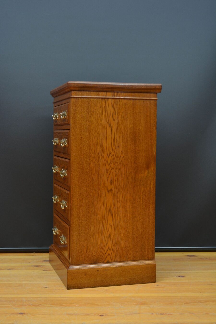 Victorian Maple & Co Oak Pillar Chest of Drawers - Image 12