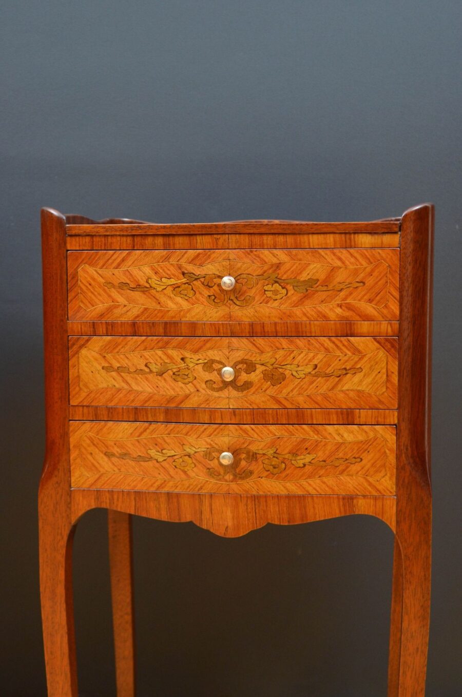 Pair of Tulipwood Bedside Chests / Bedside Cabinets - Image 7