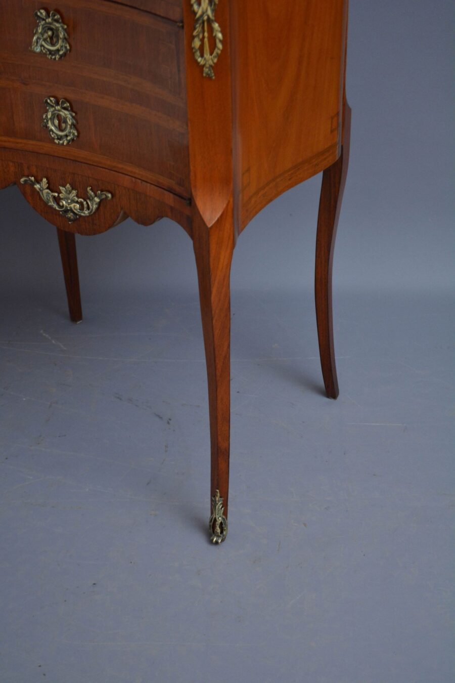 Turn of the Century French Shaped Table in Walnut - Image 14