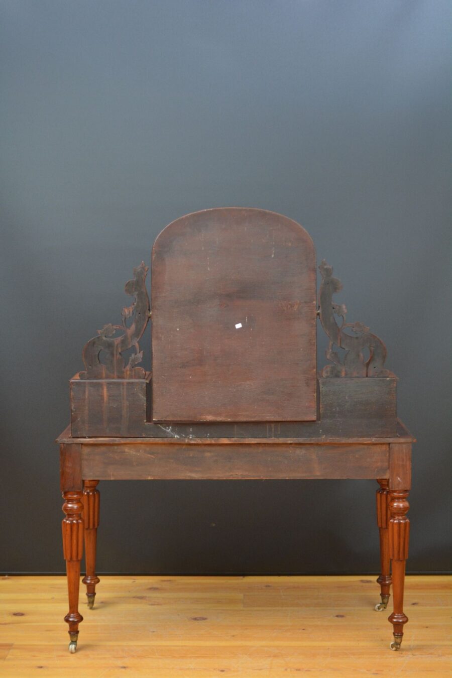 English Victorian Mahogany Dressing Table - Image 20