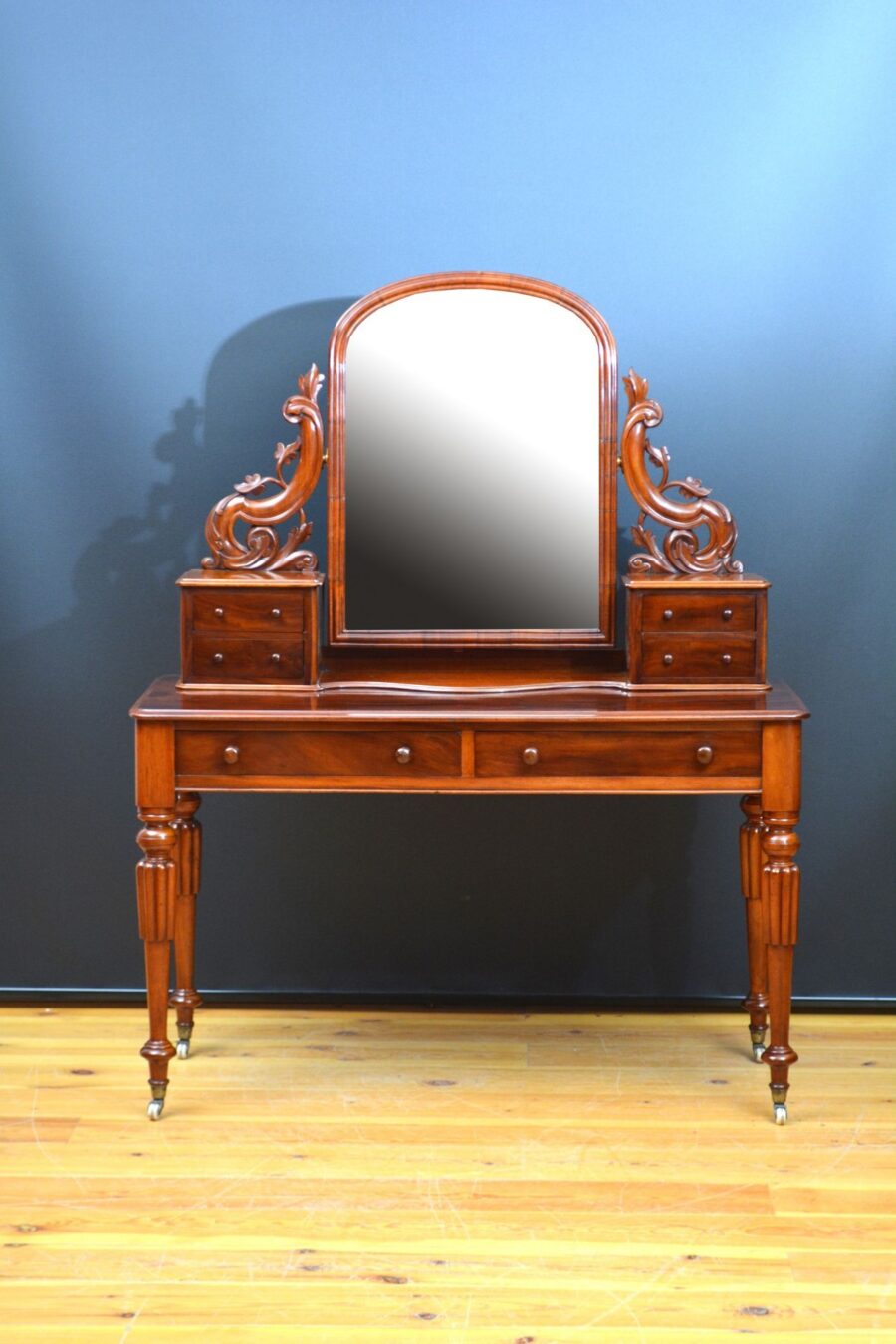 English Victorian Mahogany Dressing Table - Image 2