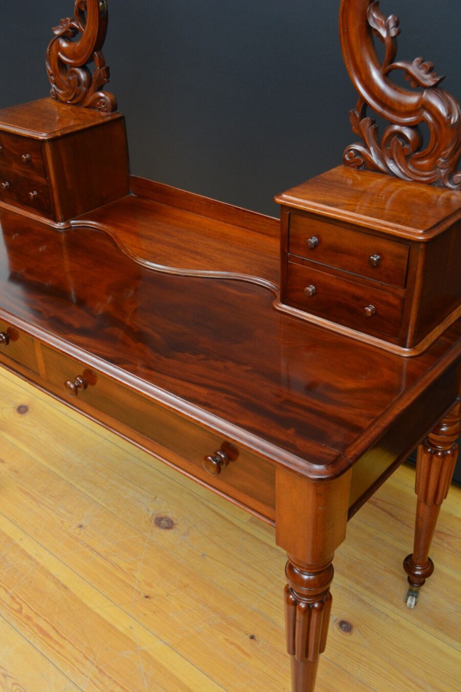 English Victorian Mahogany Dressing Table - Image 6