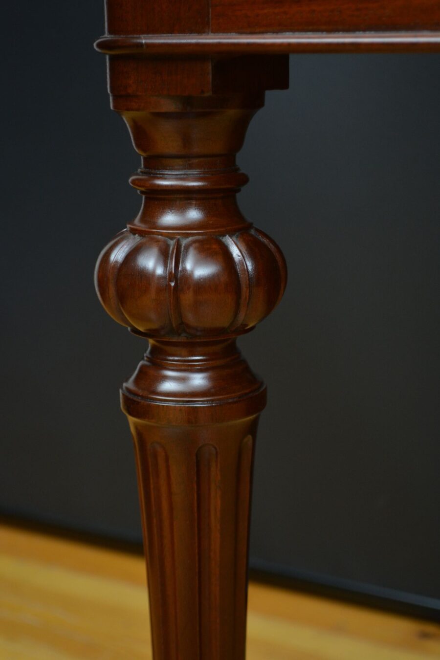 Victorian Mahogany Writing Table / Dressing Table - Image 12