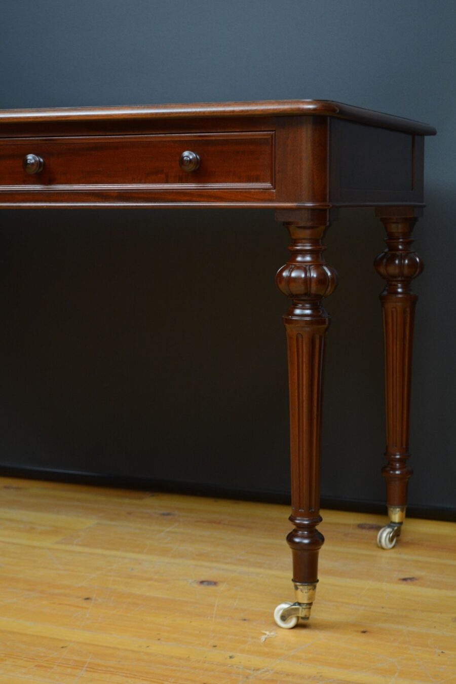 Victorian Mahogany Writing Table / Dressing Table - Image 15