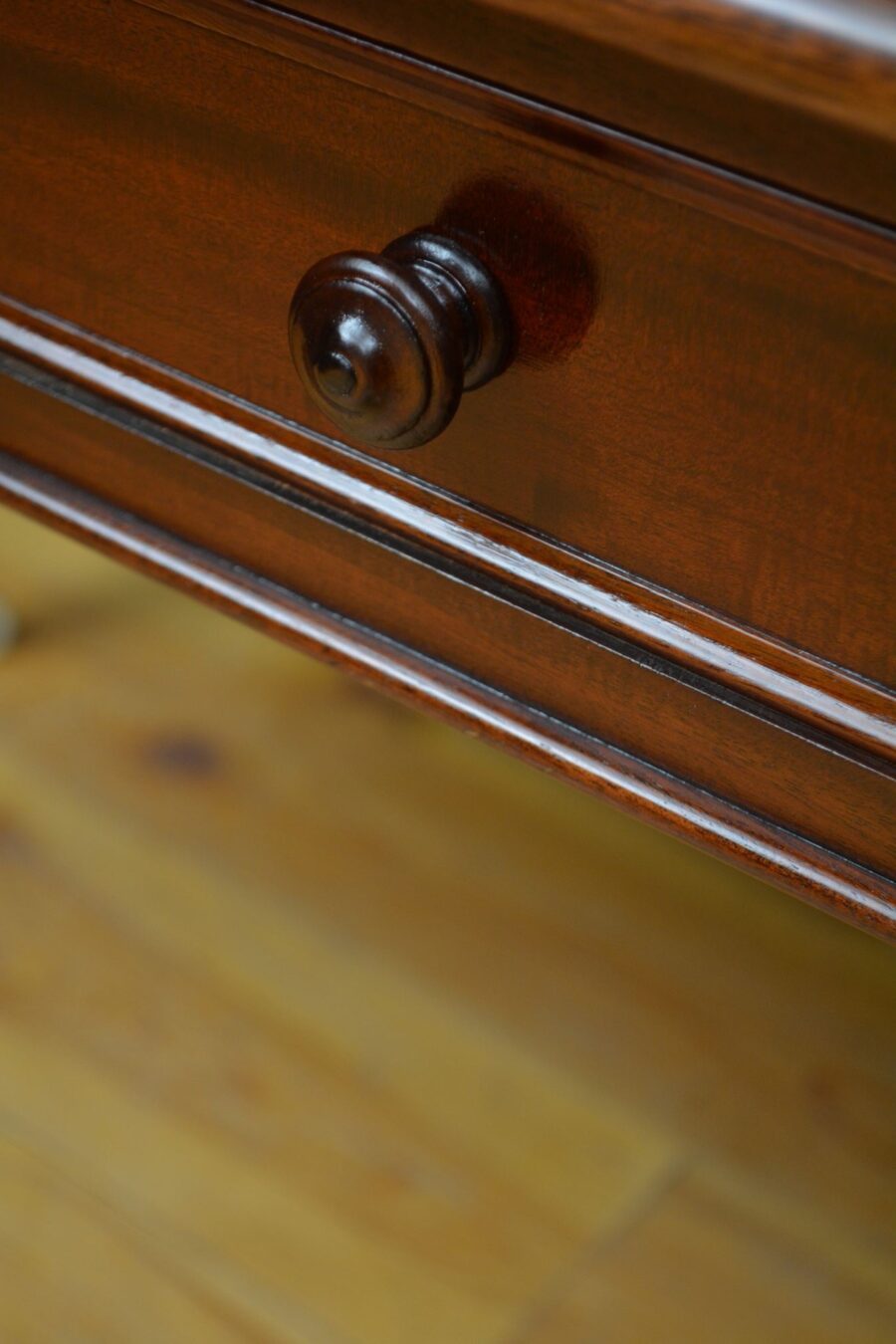 Victorian Mahogany Writing Table / Dressing Table - Image 16