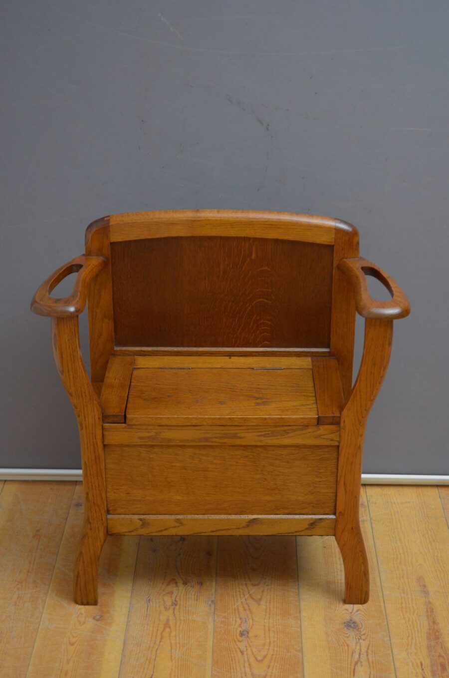 Stylish Art Deco Hall Bench