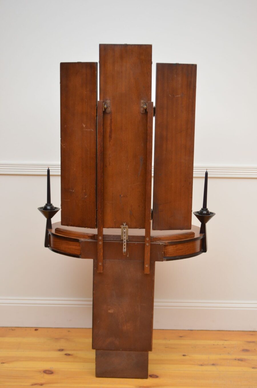 Art Deco Figured Walnut Dressing Chest or Dressing Table - Image 14