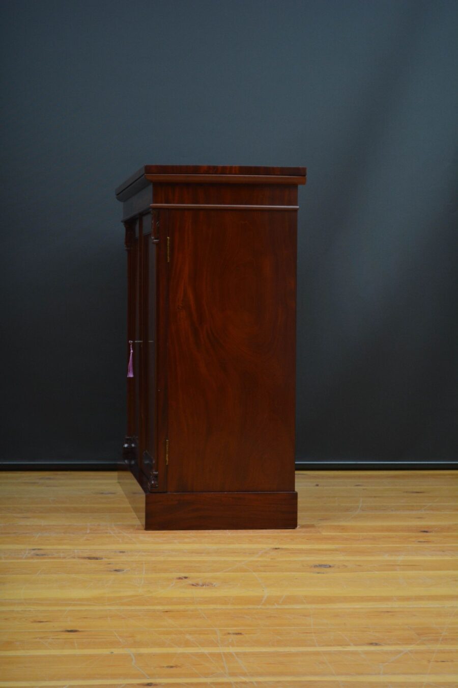 Finest Quality English William IV Two Door Chiffonier in Mahogany - Image 18