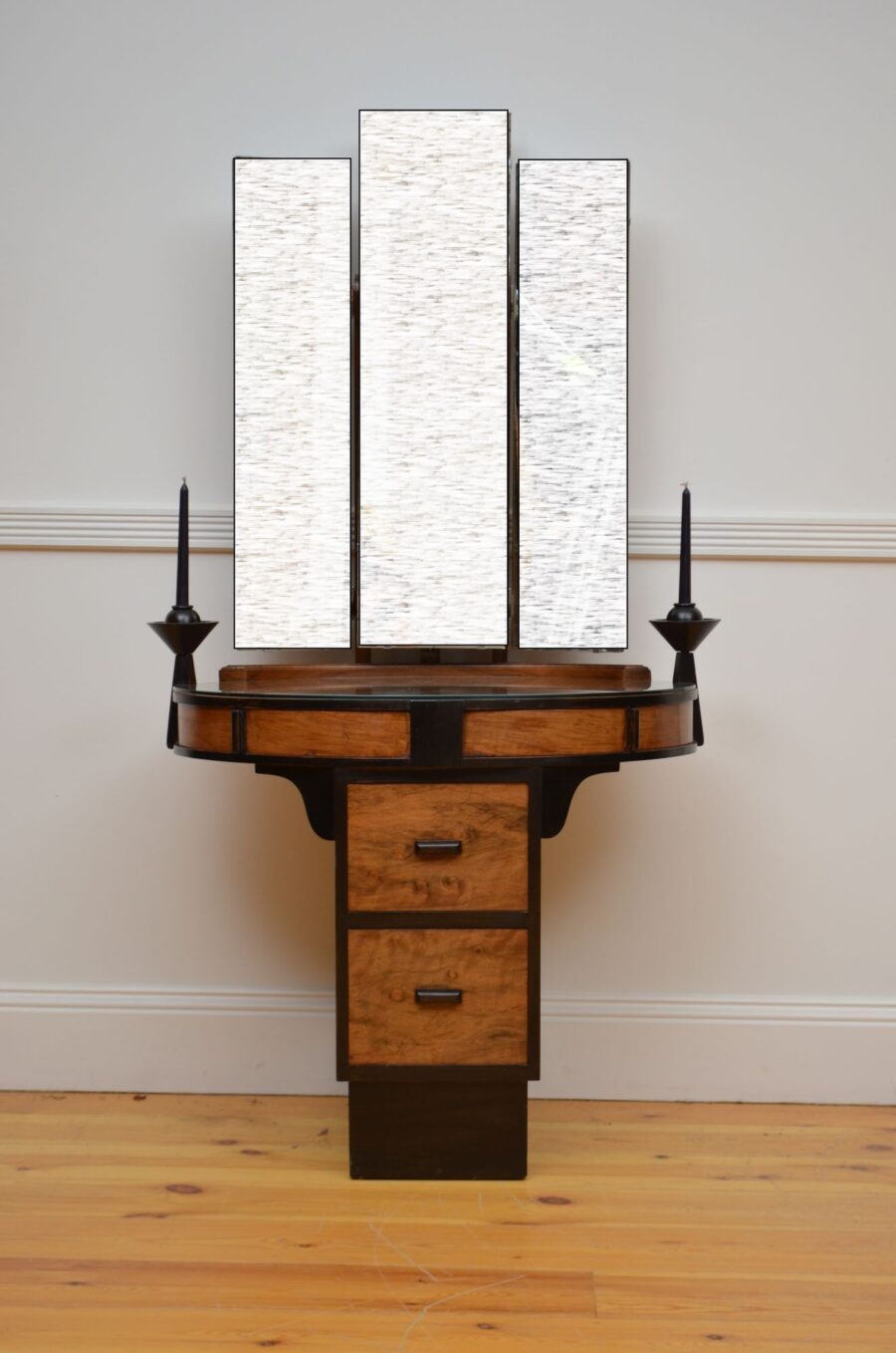 Art Deco Figured Walnut Dressing Chest or Dressing Table - Image 2