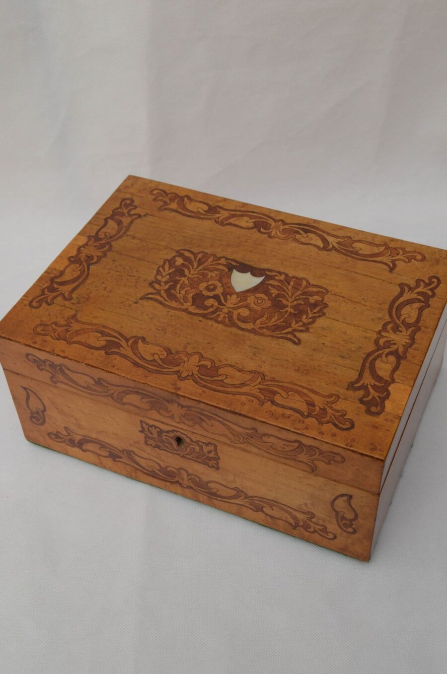 Superb Victorian Bird's-Eye Maple Jewellery Box - Image 4