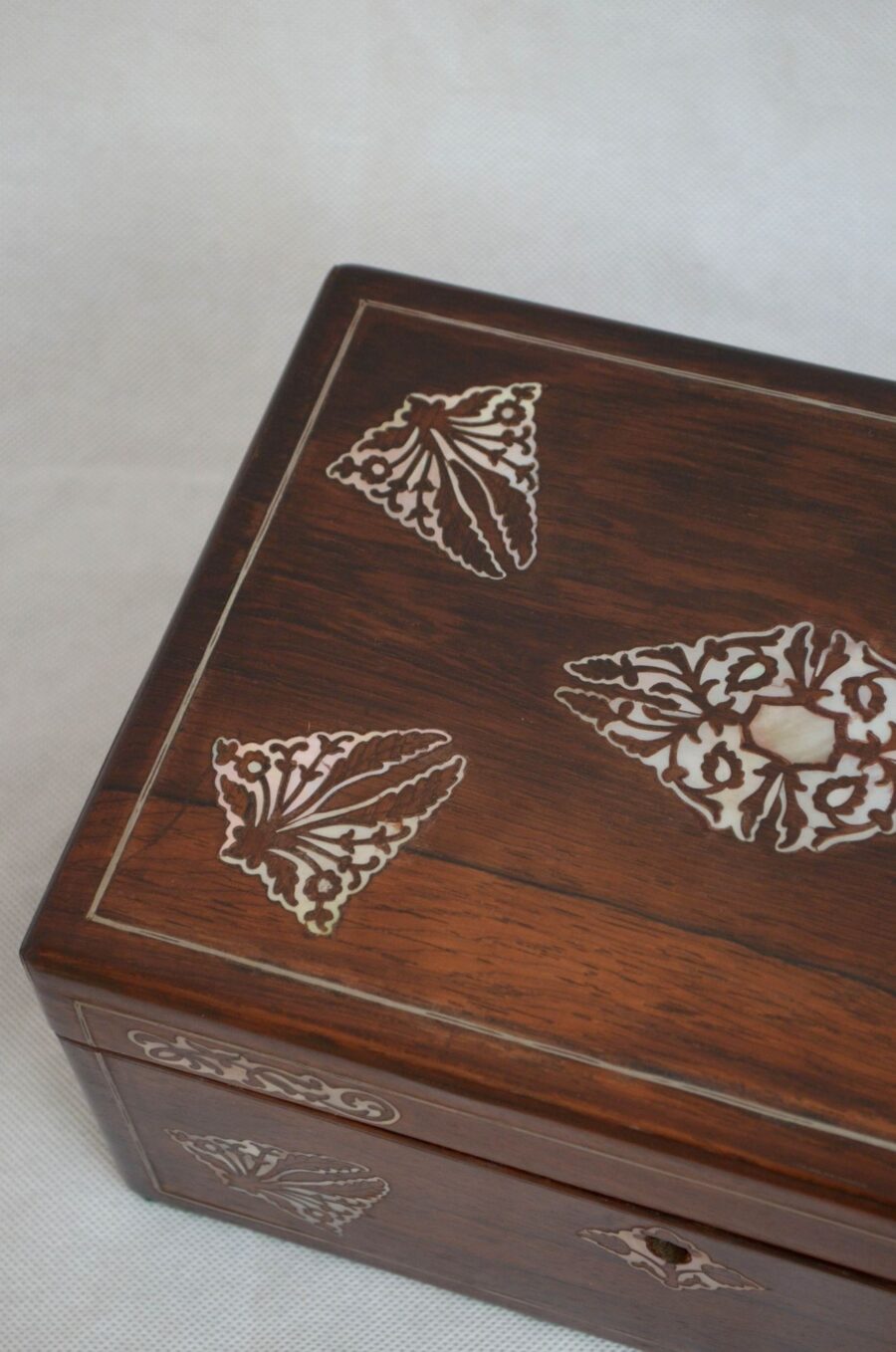 Elegant Early Victorian Jewellery Box with Tray - Image 5