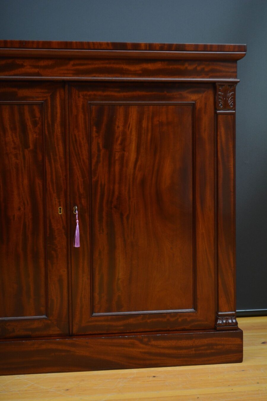 Finest Quality English William IV Two Door Chiffonier in Mahogany - Image 7