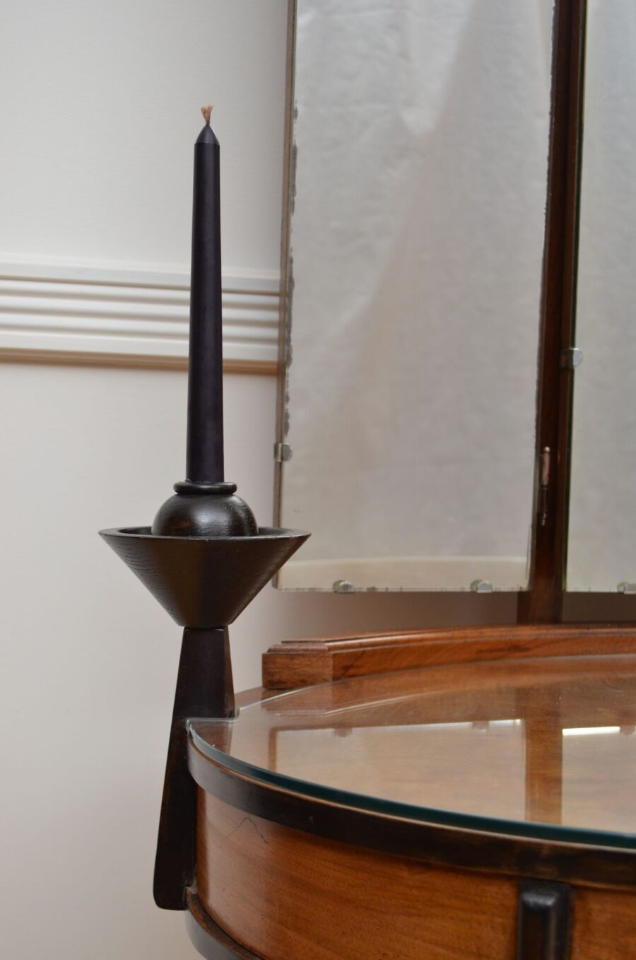 Art Deco Figured Walnut Dressing Chest or Dressing Table - Image 8