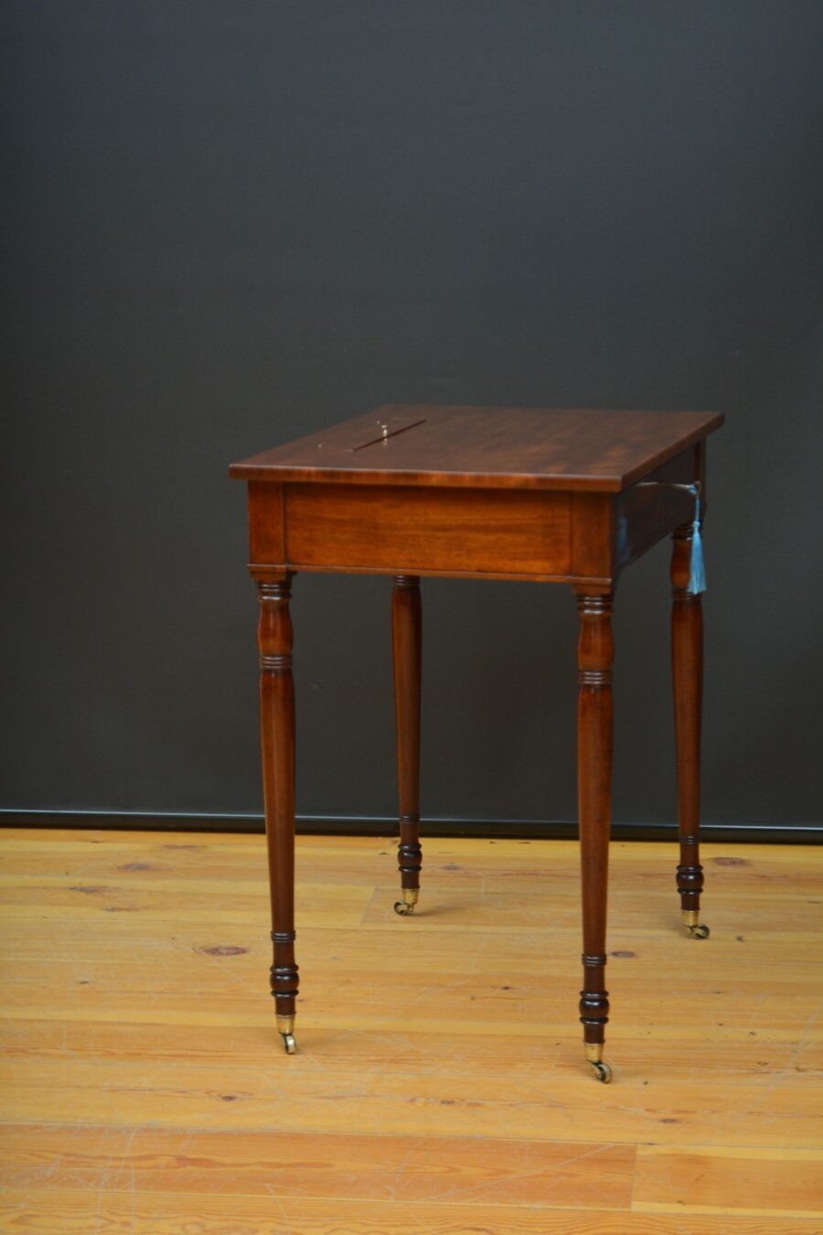 Fine George III Mahogany Side Table / Writing Table - Image 18