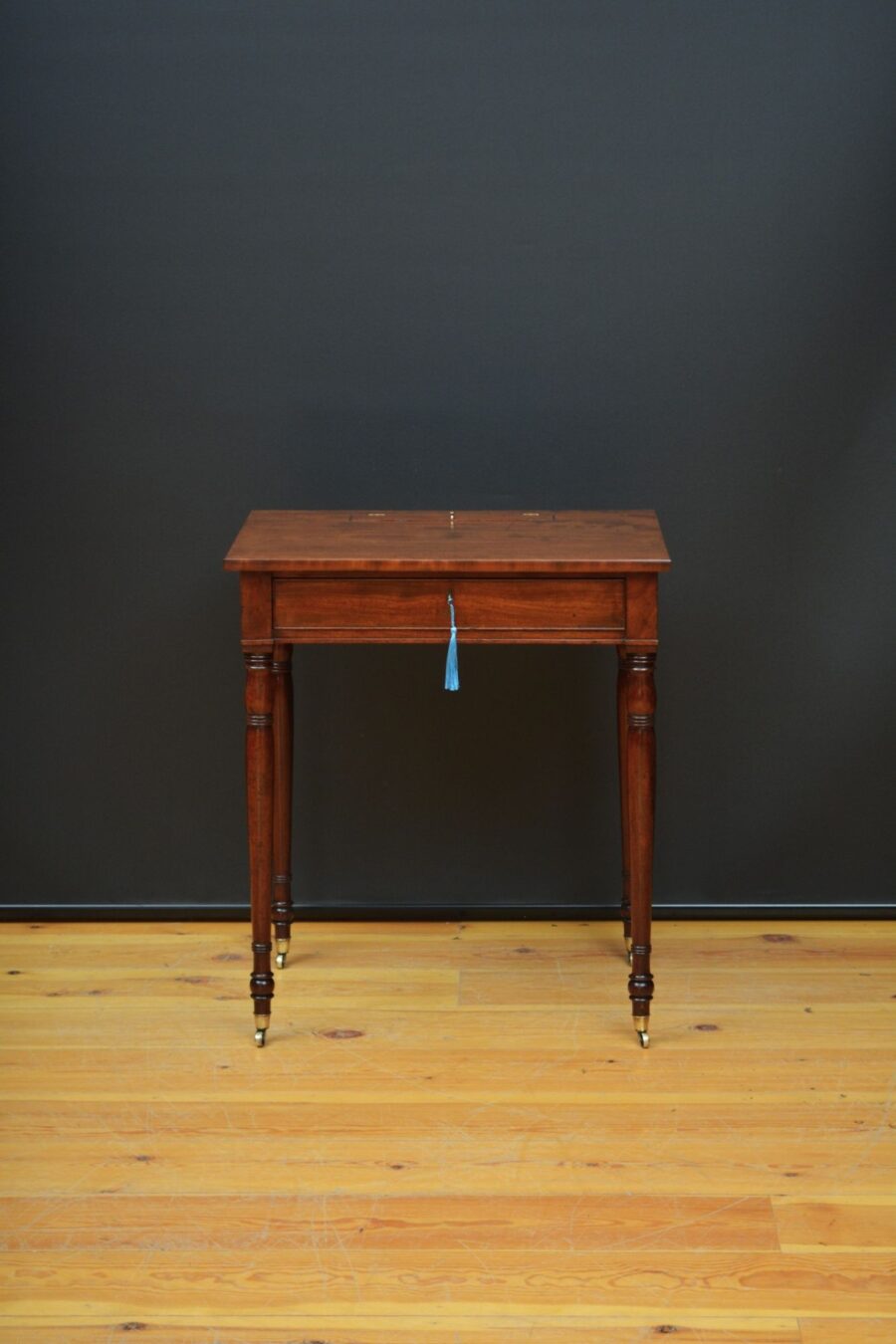 Fine George III Mahogany Side Table / Writing Table - Image 2