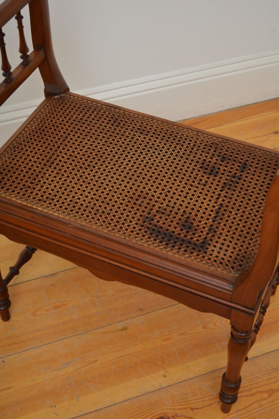 Victorian Walnut Music Stool / Piano Stool / Dressing Stool - Image 6