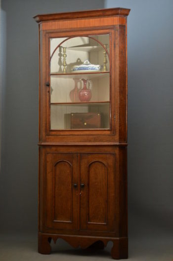 Georgian Corner Cupboard in Oak