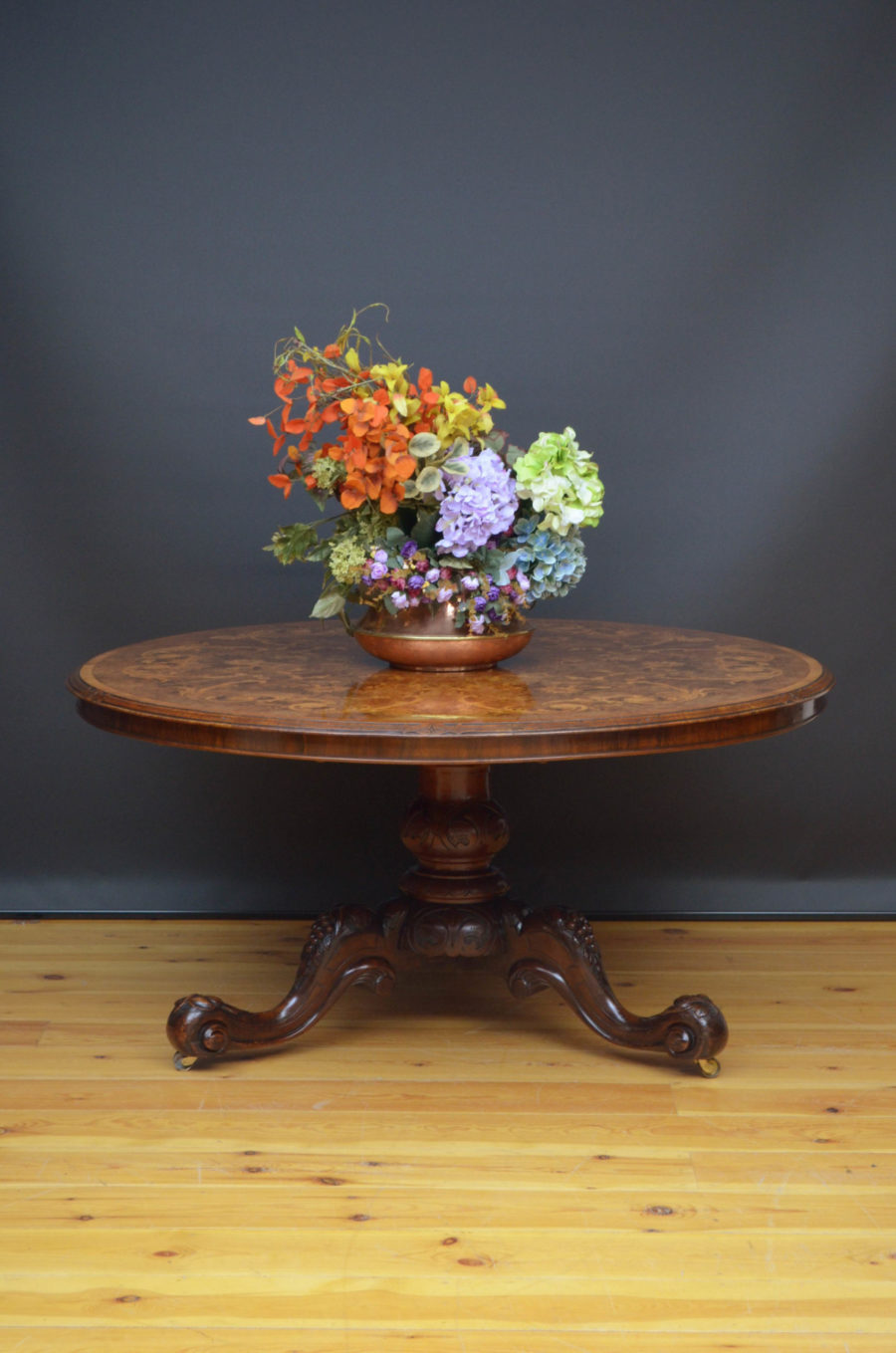 Outstanding Victorian Walnut Centre Table or Dining Table