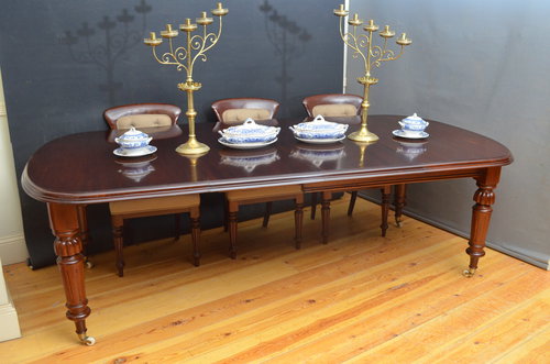 Victorian Extending Dining Table in Mahogany