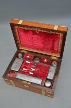 Attractive Victorian Rosewood Jewellery Box