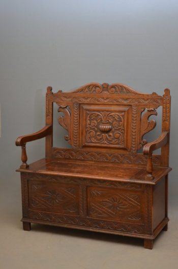 A Victorian Oak Hall Bench - Box Settle