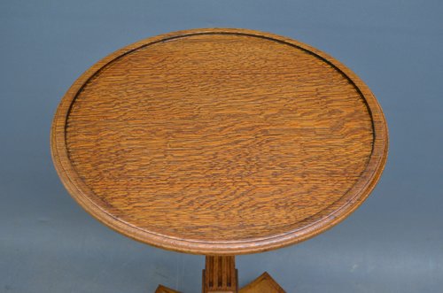 Stylish Victorian Oak Table